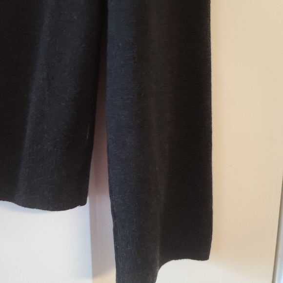 Transcript Sweater 100% Cashmere V neck - Picture 4 of 7